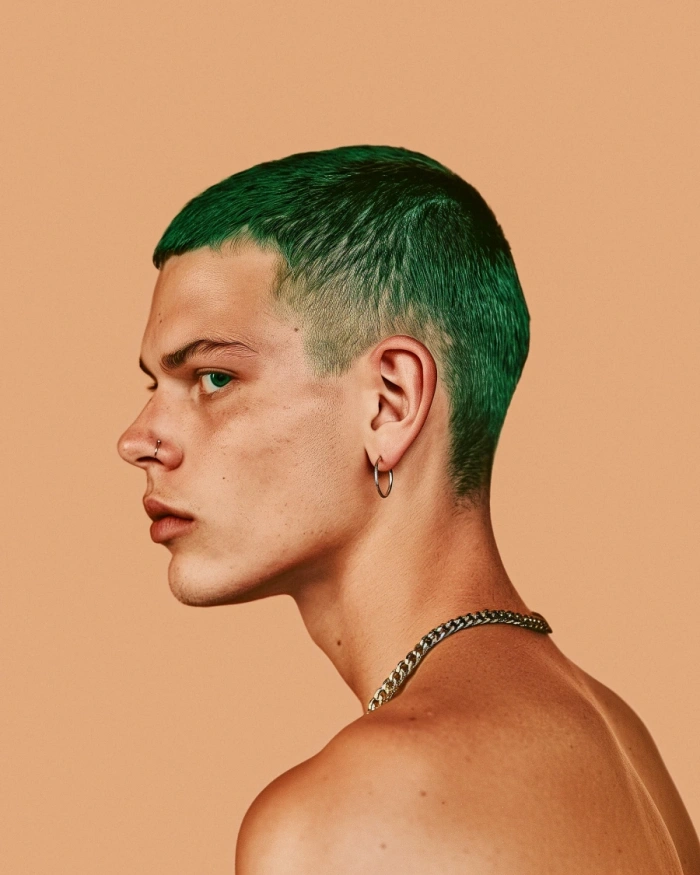 金属饰品需提前取下